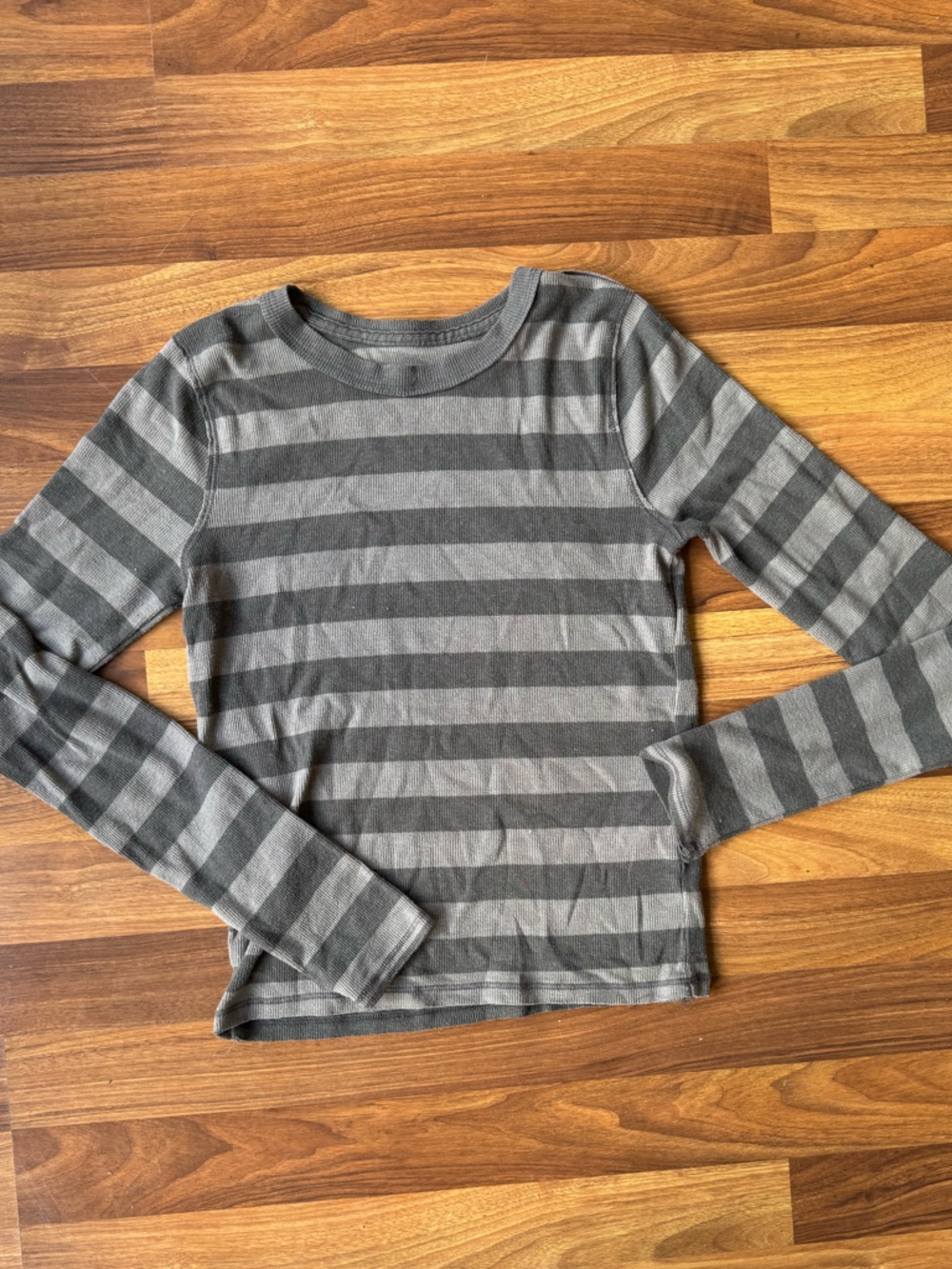 Hollister Stripe Long Sleeve Crop T-shirt | Medium